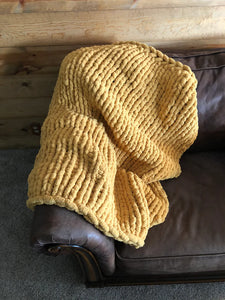 Small Chunky Knit Blanket