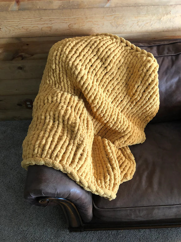 Small Chunky Knit Blanket